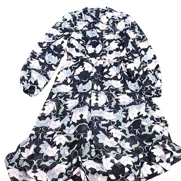 Average Les Files Dress - Picture 1 of 4